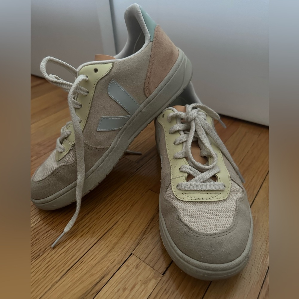 Veja Sneakers
